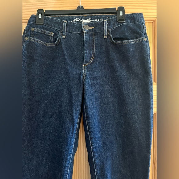 Eddie Bauer Slightly Curvy straight leg size 8L Blue Jeans - Picture 3 of 11
